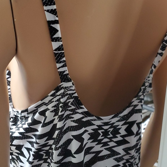 Arizona Swimwear Cover up - Picture 3 of 6